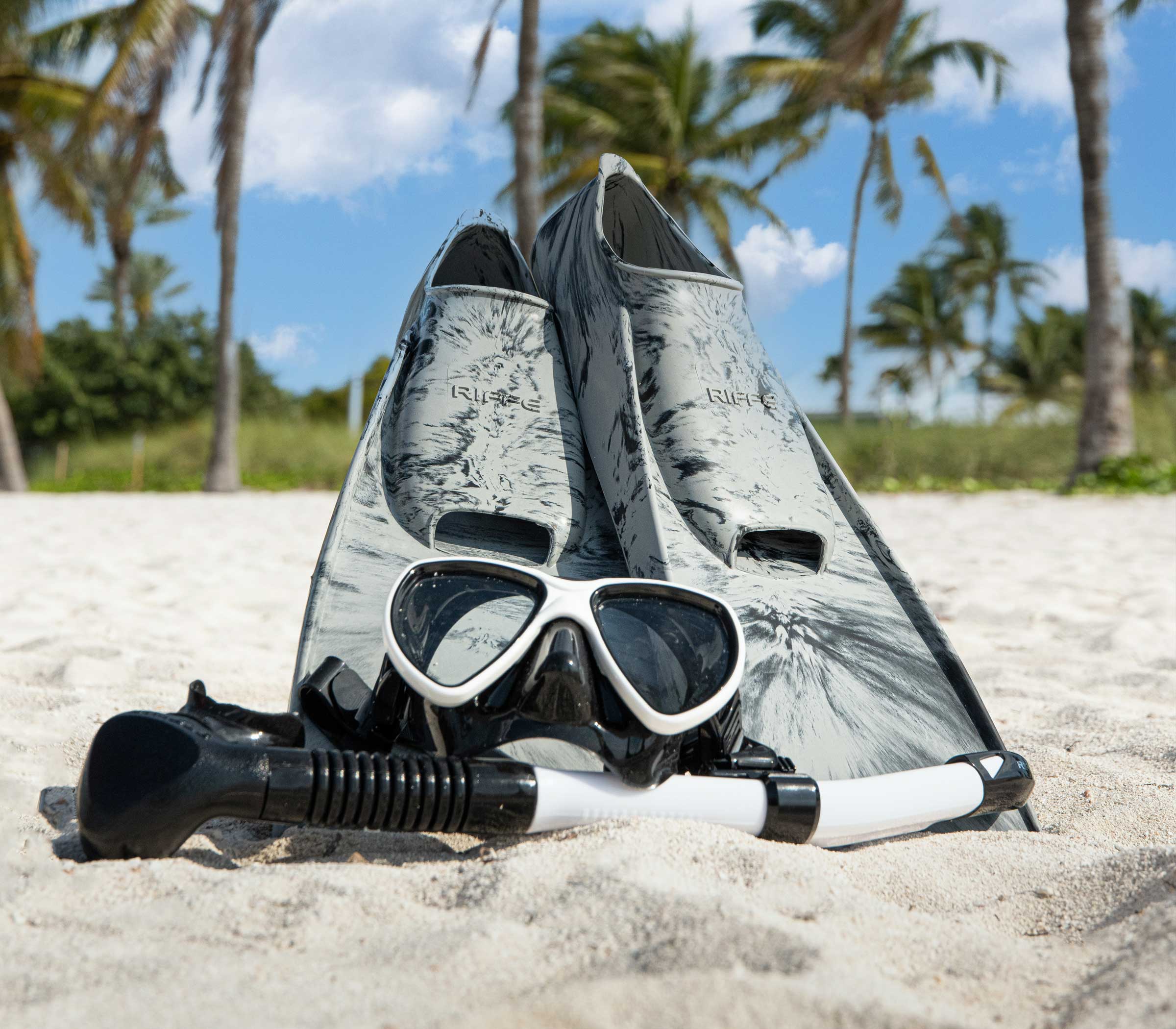 Ad-GB-fin-wht-nekton