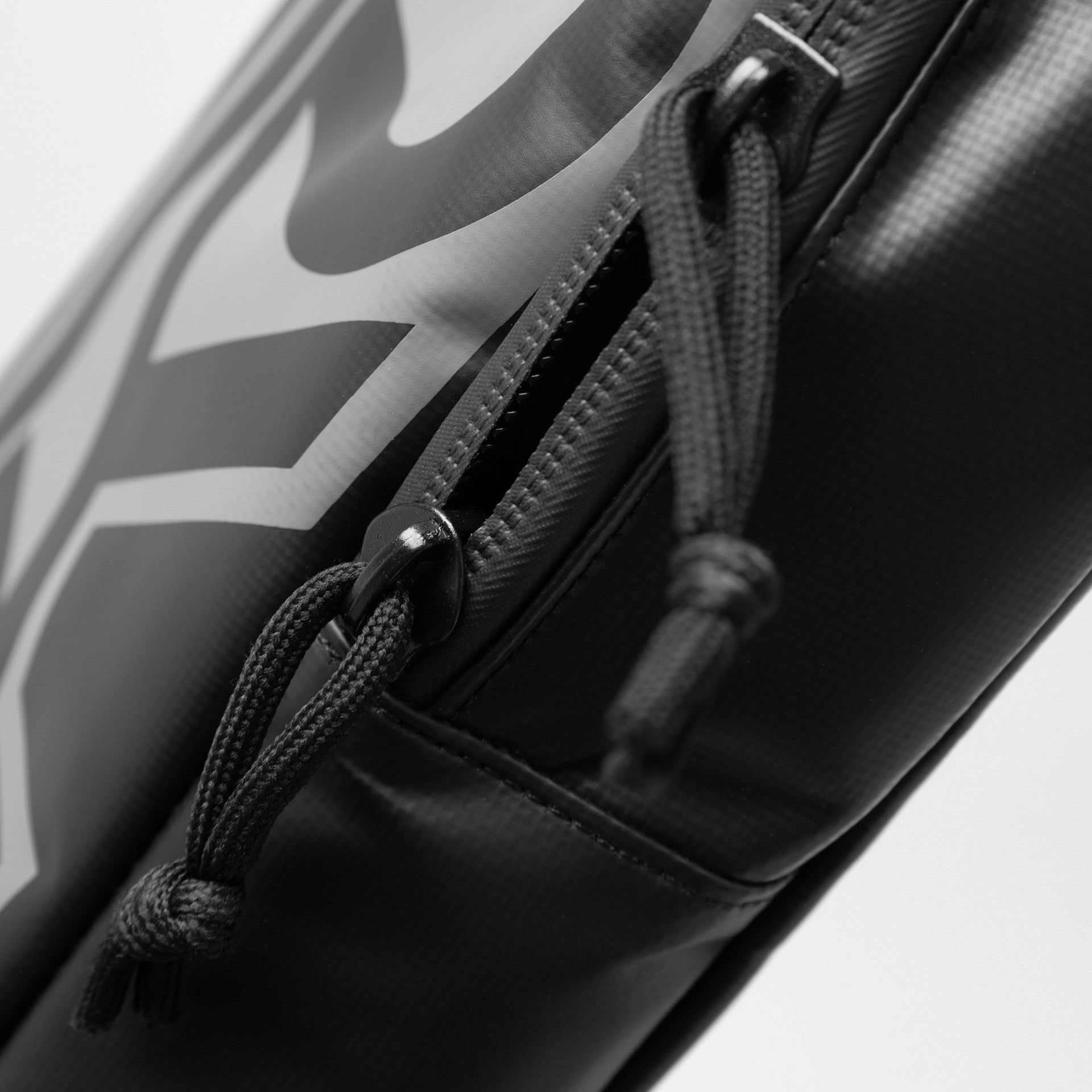 GATKUG78ZipperDetail