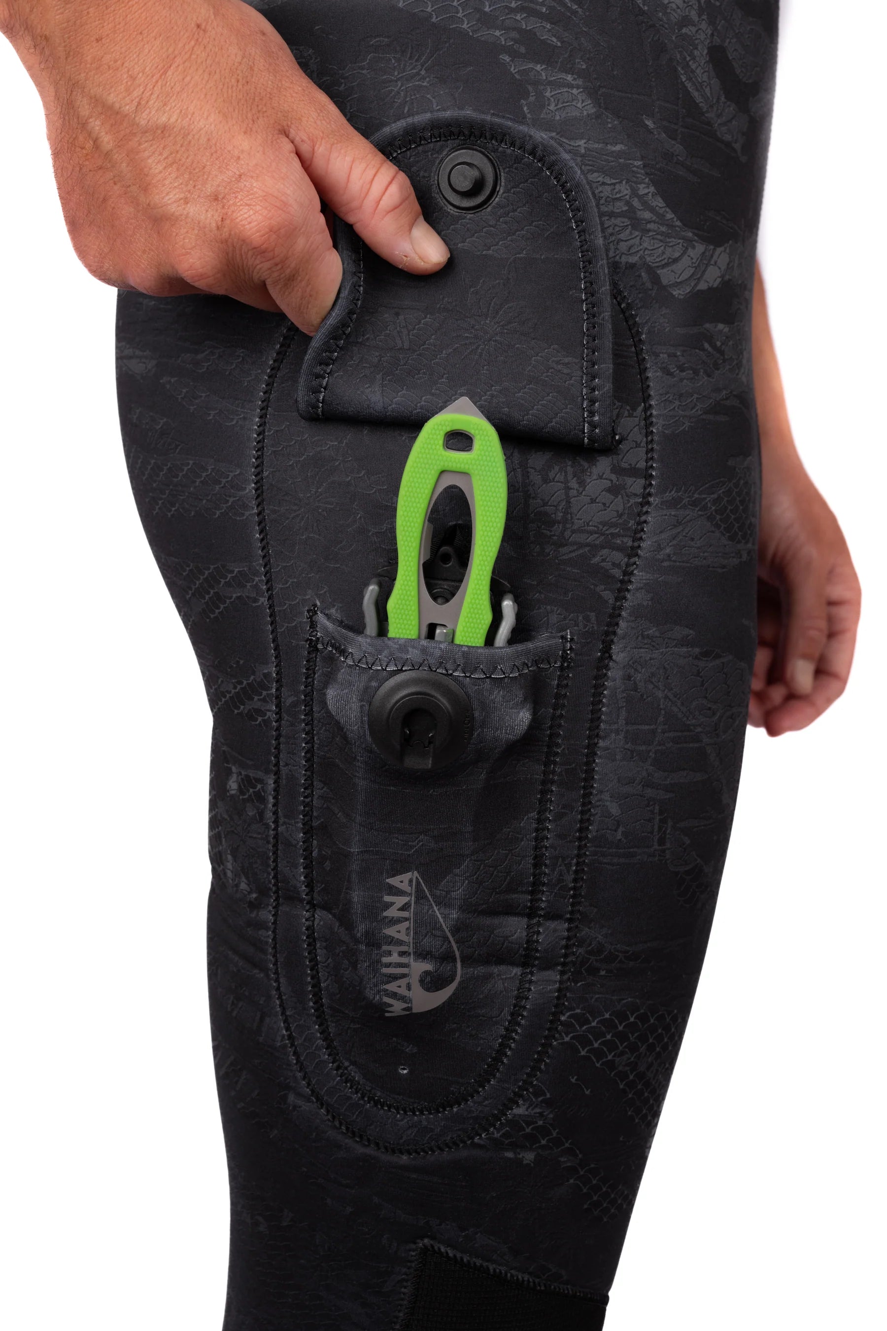 WAIHANA 7.5mm Mens Wetsuit - Tropicam Black